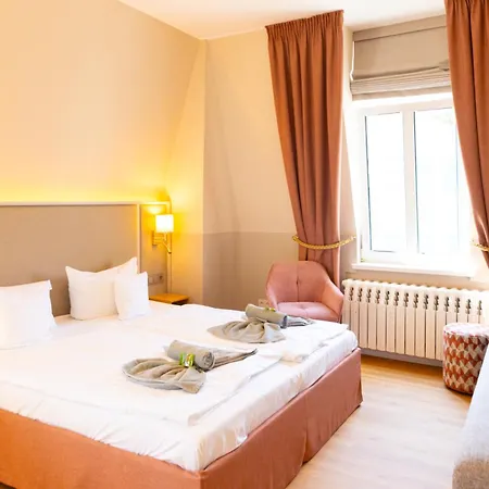 Hotel Germania 3*